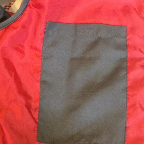 Pacific Trail Small Light weight vest gray/red - Picture 9 of 9